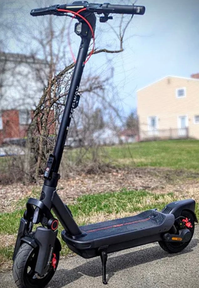 28 mph Max. Speed and 50 miles Max. Range